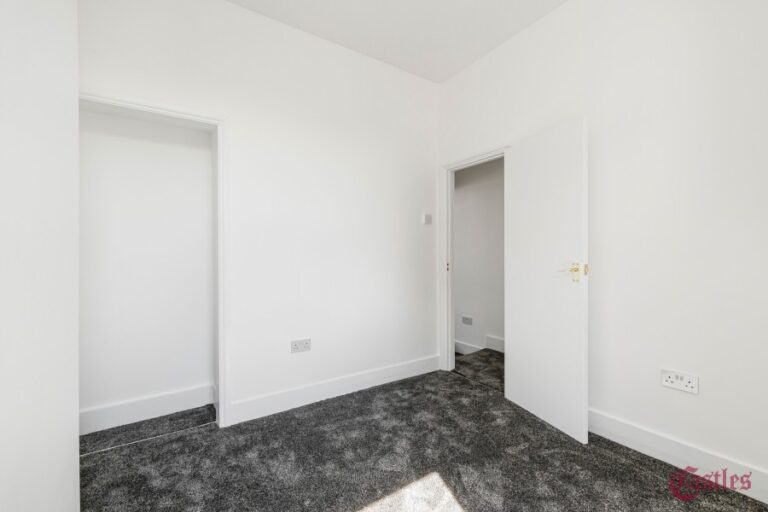 Scotland Green Road, Enfield, EN3 (2261354) Photo 18