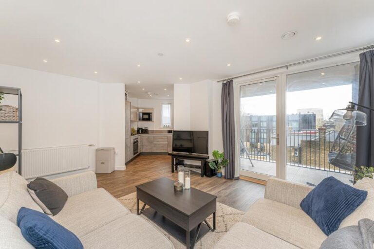 Fairfield House, Enfield, EN3 (2715559) Photo 13