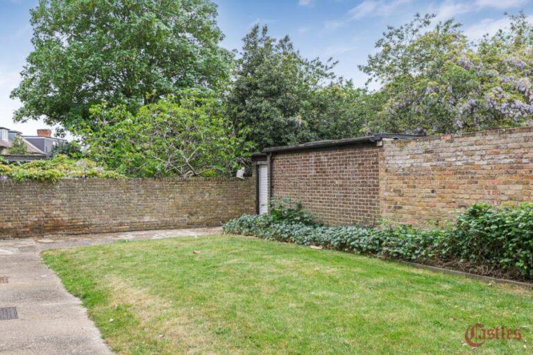 London Road, Enfield, EN2 (2731472) Photo 10
