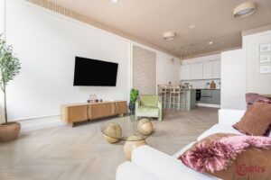 12 Dixon House, N8