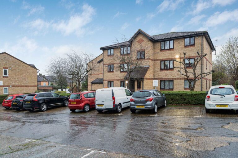 Waddington Close, Enfield