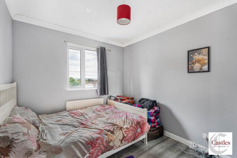 High Street, Waltham Cross, EN8 (2734762) Photo 11