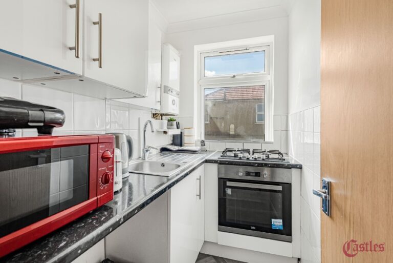 Philip Lane, Tottenham  N15 (2734288) Photo 4