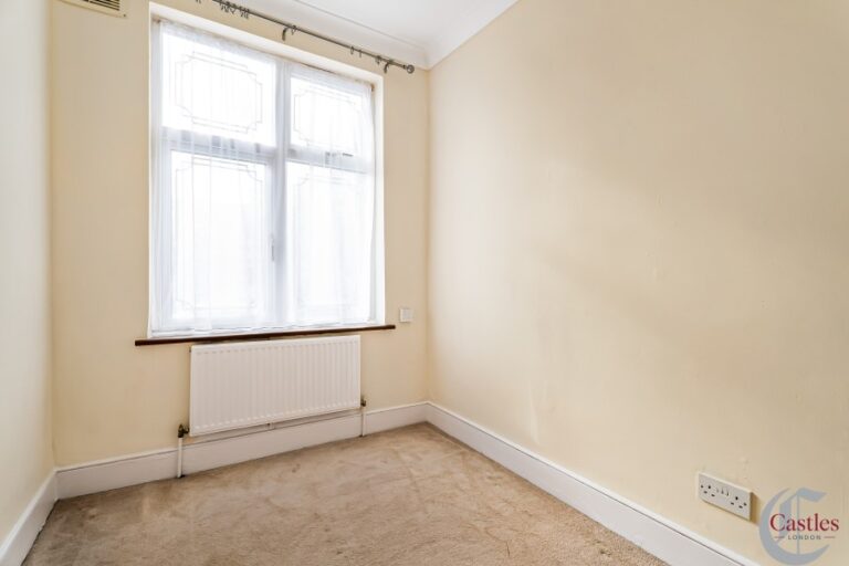 Branksome Avenue, Edmonton,  N18 (2248615) Photo 8