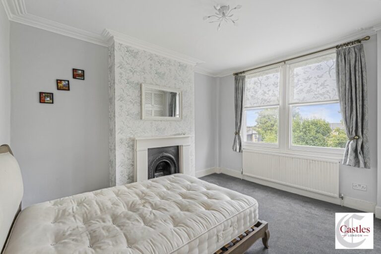 Ferme Park Road, Crouch End, N8 (2734965) Photo 2