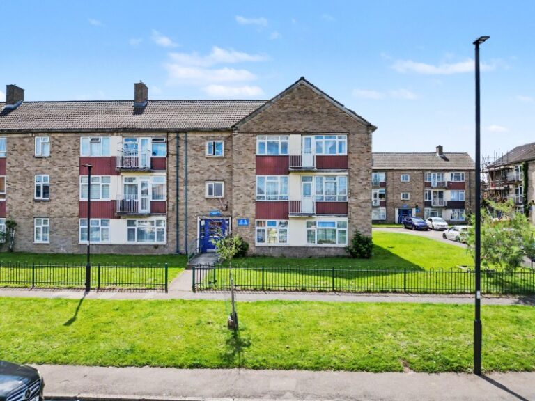 Hoe Lane, Enfield, EN3