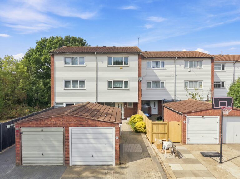 Abbotts Drive, Waltham Abbey