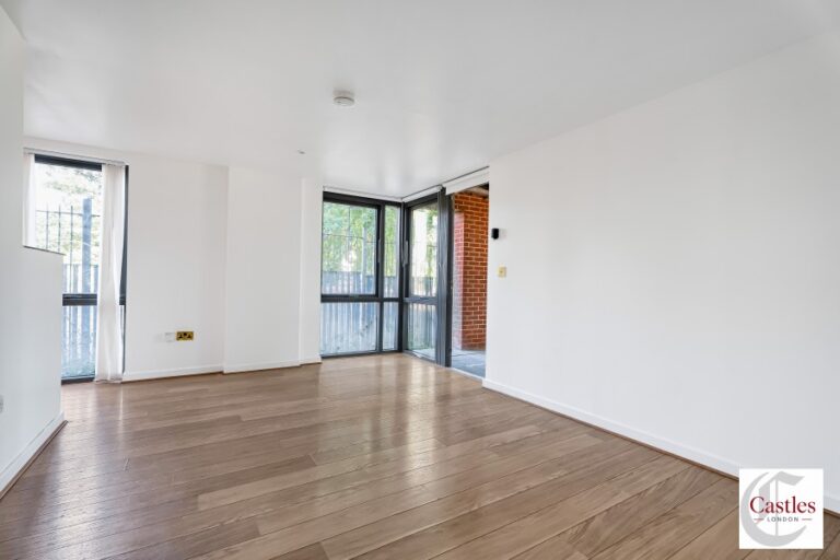 Ellington House (2734805) Photo 2