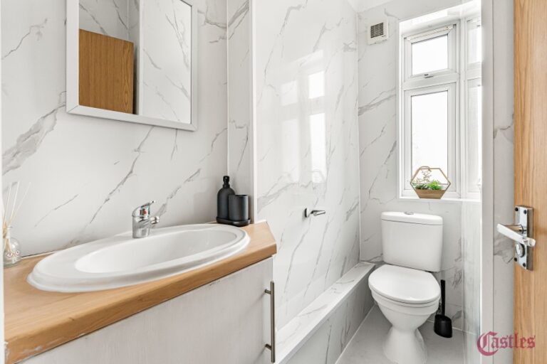 Philip Lane, Tottenham  N15 (2734288) Photo 10