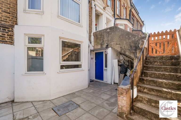Cranwich Road (2734812) Photo 2