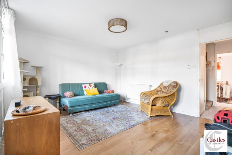 Edgecot Grove, Tottenham, N15 (2734765) Photo 2