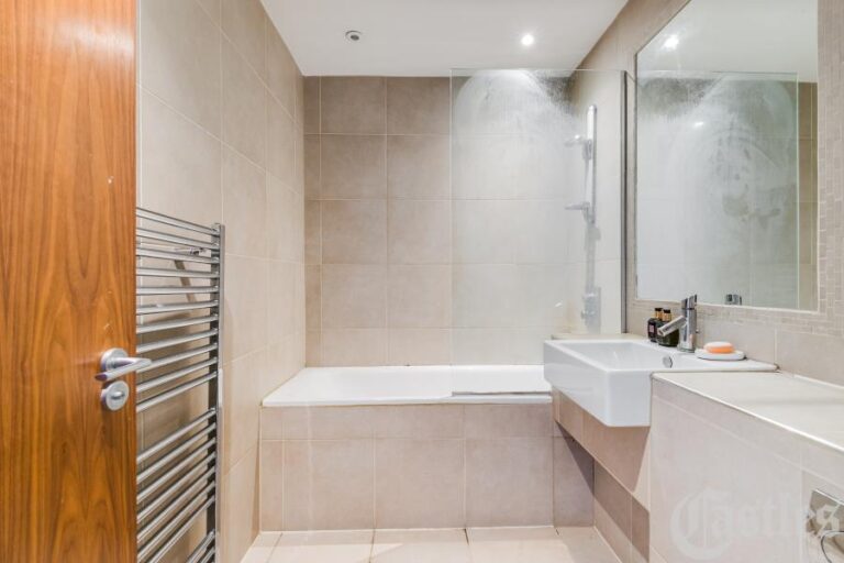 Village Apartments, Crouch End, N8 (2252997) Photo 5