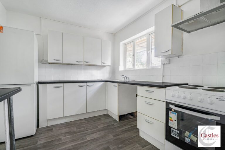 Kempe Road, Enfield, EN1