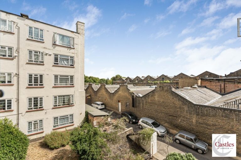 Beaumont Court (2734627) Photo 13