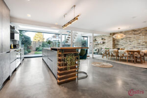 Dickenson Road, N8