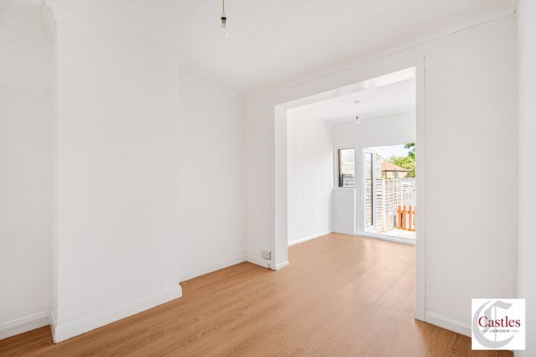Ascot Gardens, Enfield, EN3 (2151686) Photo 5