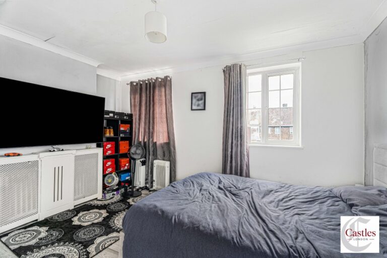 High Street, Waltham Cross, EN8 (2734762) Photo 10