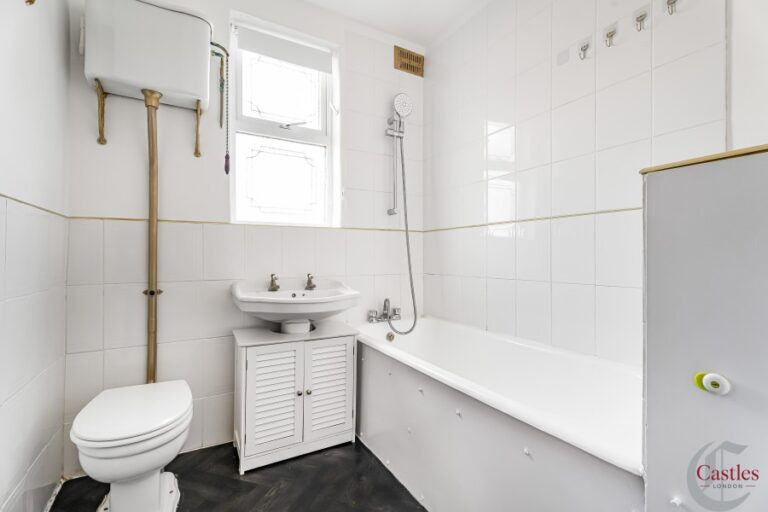 Branksome Avenue, Edmonton,  N18 (2248615) Photo 4