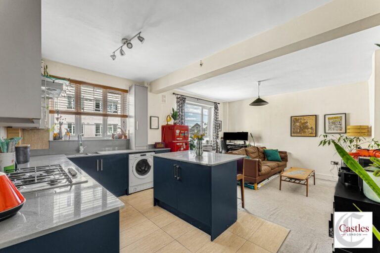 Beaumont Court (2734627) Photo 2