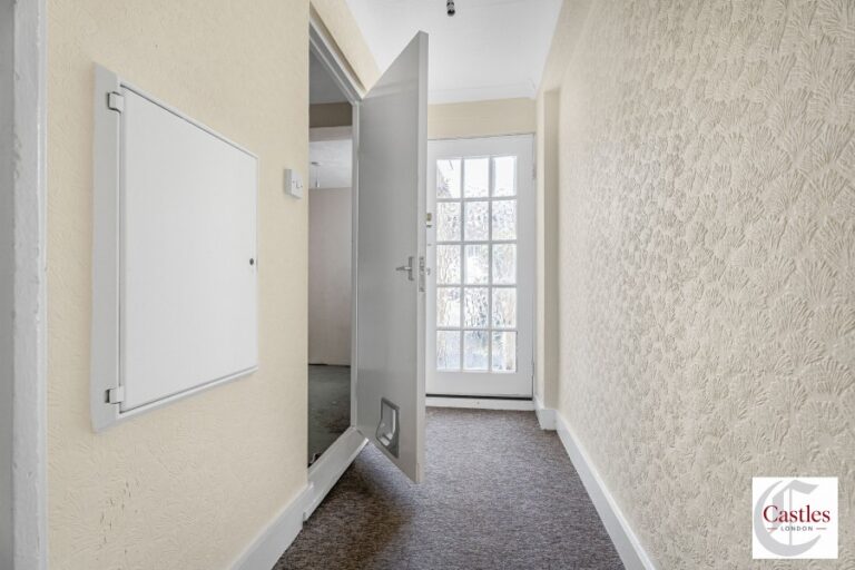 Wyldfield Gardens, Edmonton, N9 (2711194) Photo 8