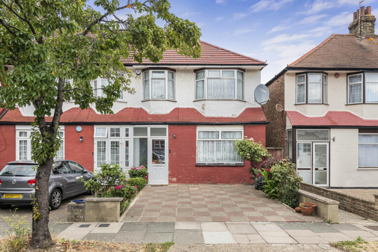 Hereward Gardens, London, N13