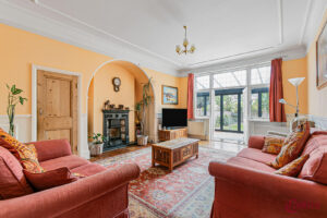Grovelands Road, N13