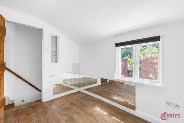 Tottenhall Road, Palmers Green, N13 (2733748) Photo 10