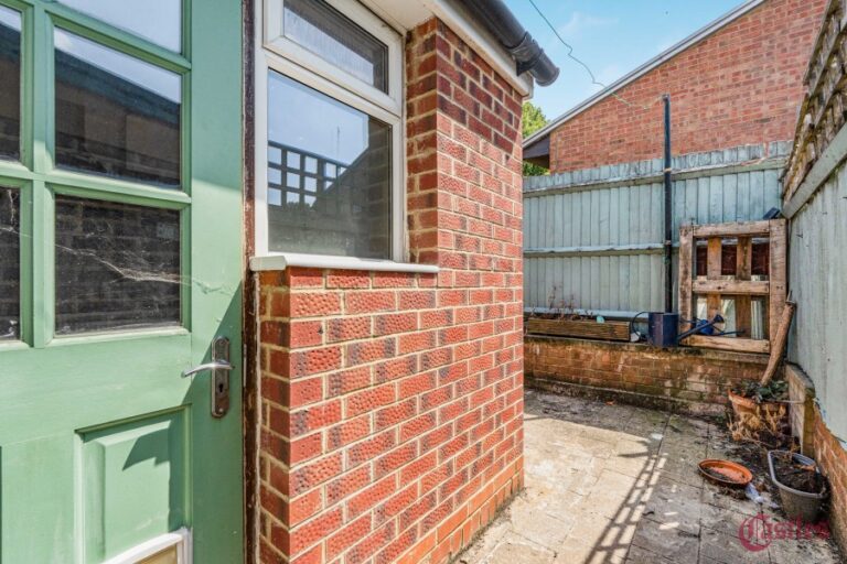 Tottenhall Road, Palmers Green, N13 (2733748) Photo 11