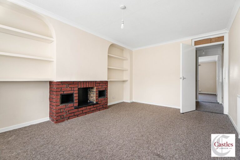 Wyldfield Gardens, Edmonton, N9 (2711194) Photo 2