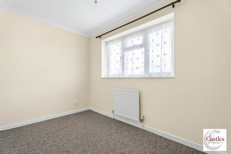 Wyldfield Gardens, Edmonton, N9 (2711194) Photo 13