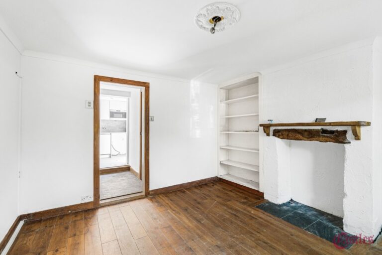 Tottenhall Road, Palmers Green, N13 (2733748) Photo 15