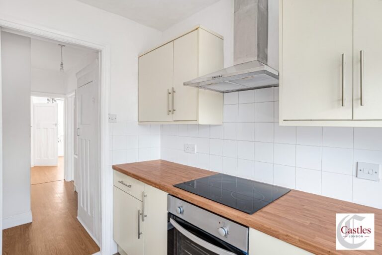 Ascot Gardens, Enfield, EN3 (2151686) Photo 13