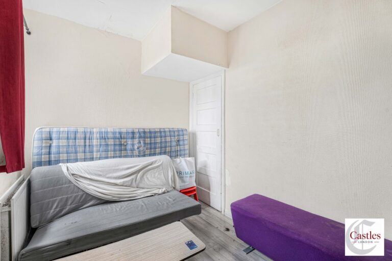High Street, Waltham Cross, EN8 (2734762) Photo 15