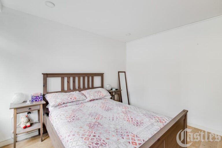 Village Apartments, Crouch End, N8 (2252997) Photo 8