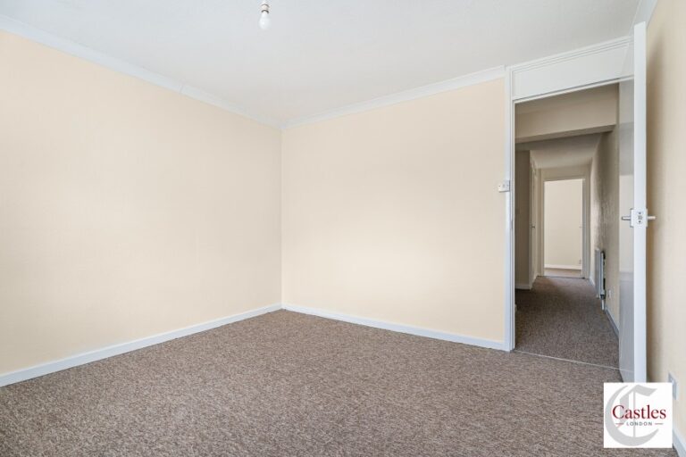 Wyldfield Gardens, Edmonton, N9 (2711194) Photo 11