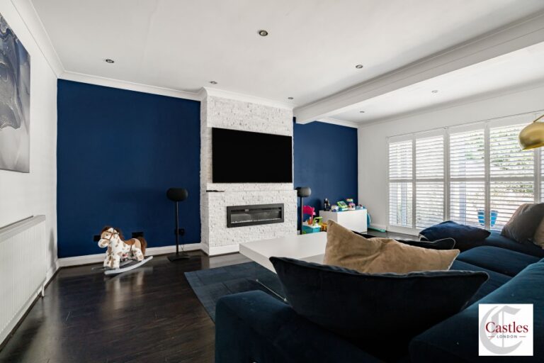 Galliard Road, Edmonton, N9 (2734968) Photo 2