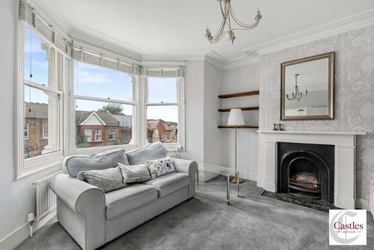 Ferme Park Road, Crouch End, N8