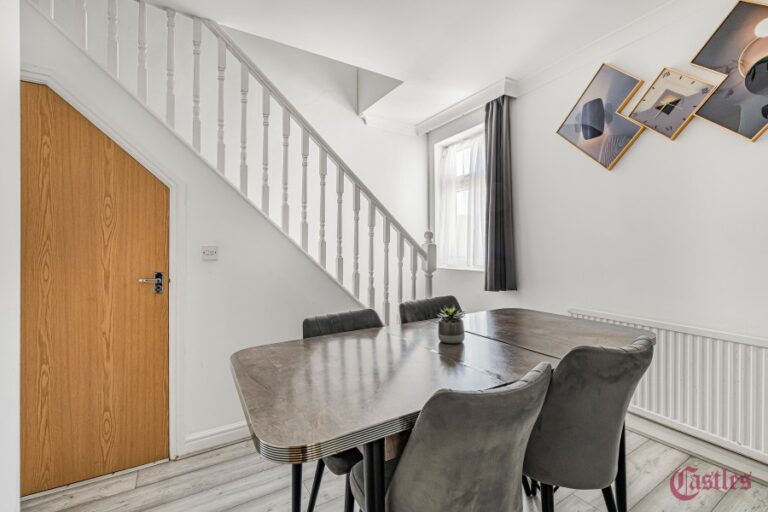 Philip Lane, Tottenham  N15 (2734288) Photo 5