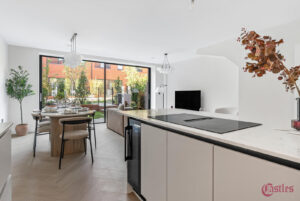 1 Dixon House, N8