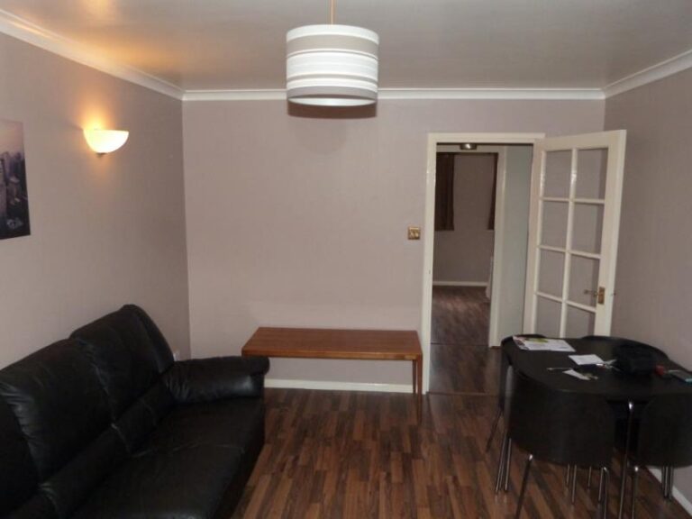 Bream Close, Tottenham, N17 (2242185) Photo 7