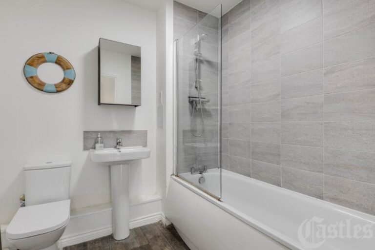 Bellevalia Court, Hackney, E5 (2710993) Photo 6