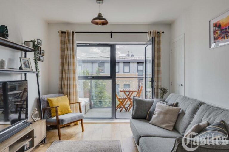 Bellevalia Court, Hackney, E5 (2710993) Photo 8