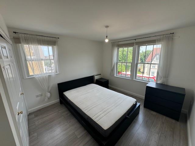 High Road, Wood Green, N22 (2716073) Photo 5
