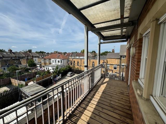 High Road, Wood Green, N22 (2716073) Photo 6