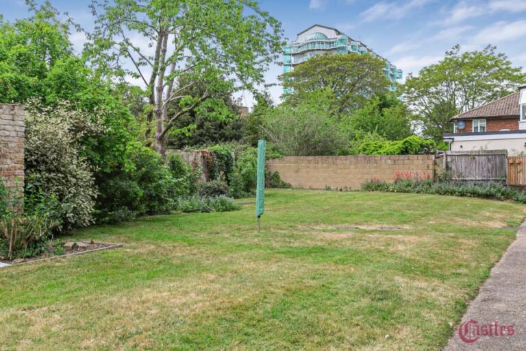 London Road, Enfield, EN2 (2731472) Photo 13
