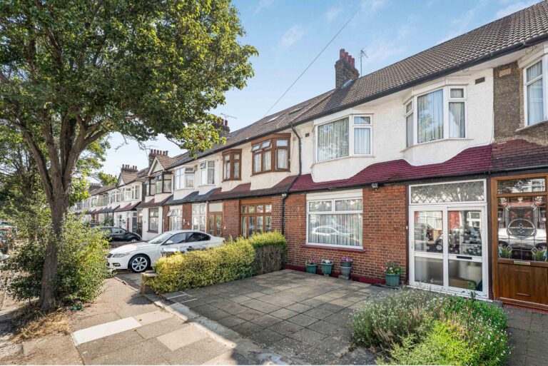 Princes Avenue, London, N13