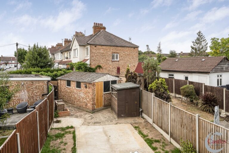 Lister Gardens, Edmonton, N18 (2555170) Photo 18