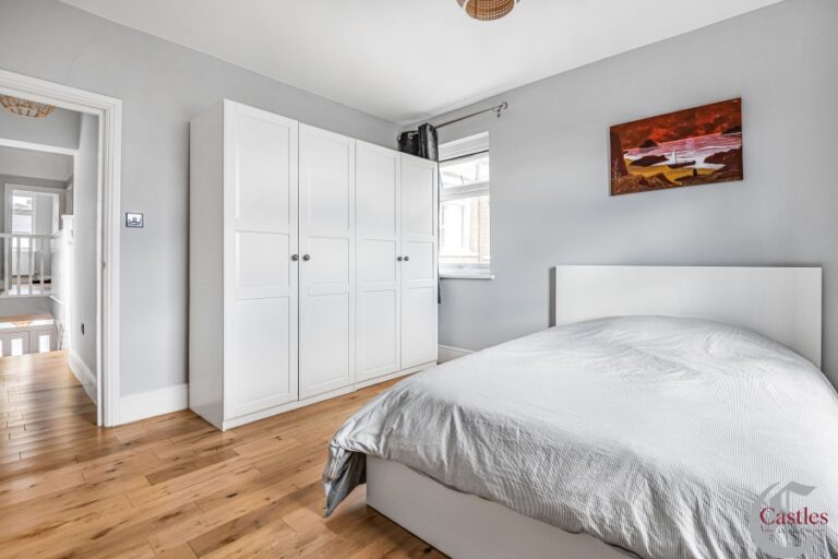 Southbury Road, Enfield EN1 1PN (2735843) Photo 16