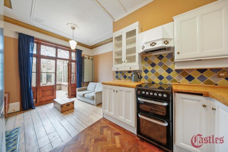 Fairfield Road, Crouch End, N8 (2709363) Photo 3