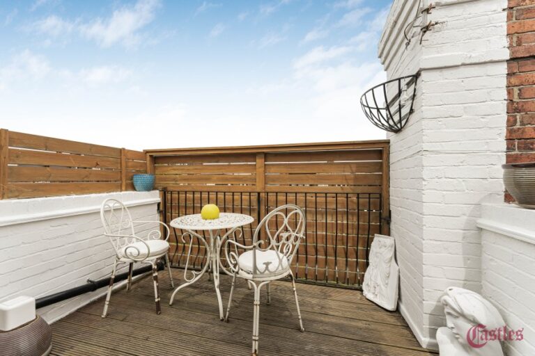 Harvey Road, Hornsey, N8 (2732414) Photo 6